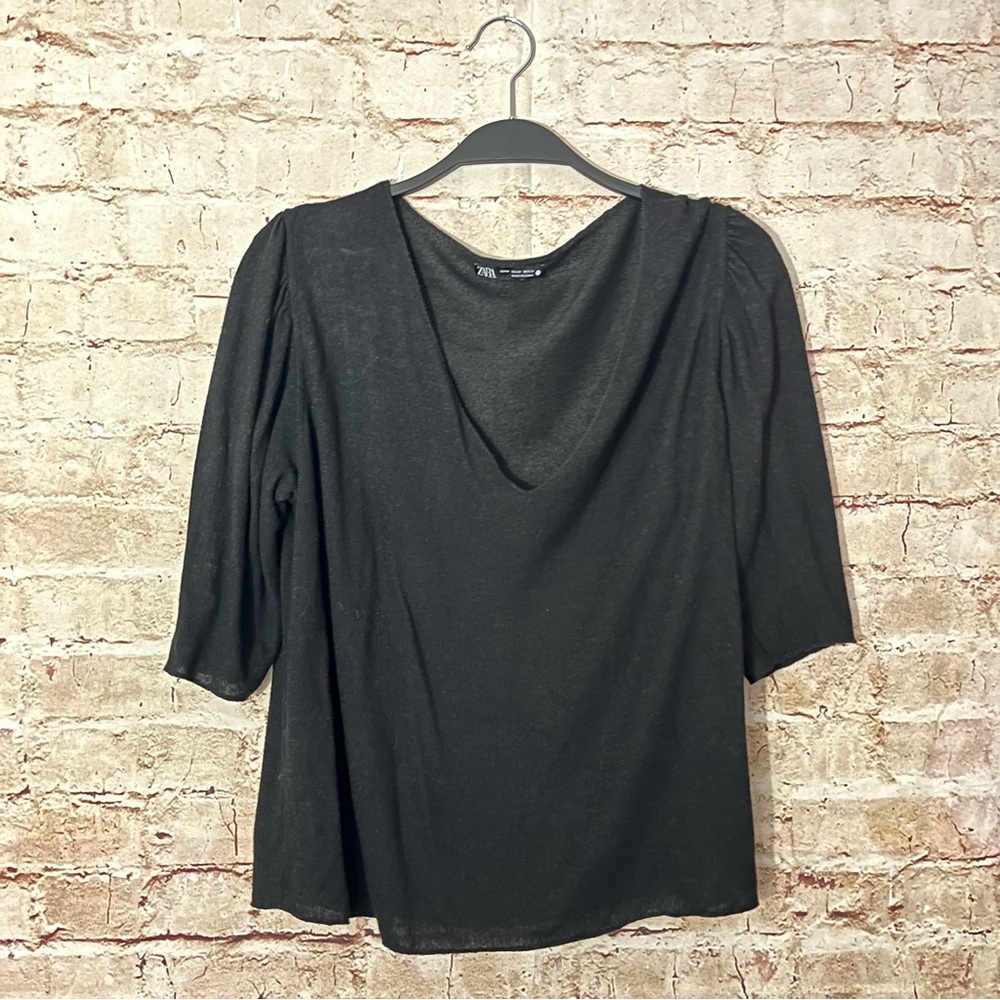 Black Zara V-neck shirt sleeve puffy shoulder top size medium